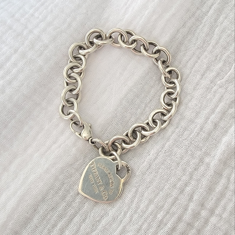 RETURN TO TIFFANY LOVE STRUCK HEART TAG BRACELT. STERLING SILVER.